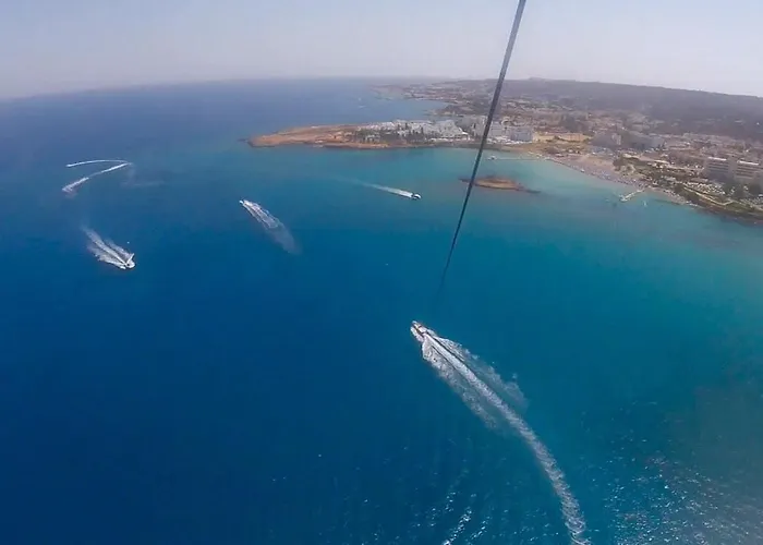 Silver Sands Πρωταράς