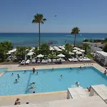 Silver Sands فندق 3*