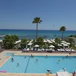 فندق Silver Sands