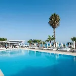Silver Sands 3*