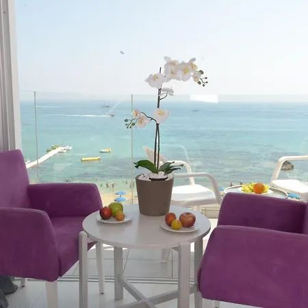 מלון Silver Sands