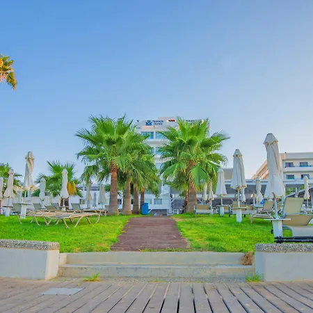 Silver Sands Szálloda 3*