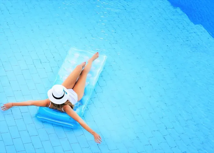 Silver Sands Отель 3*