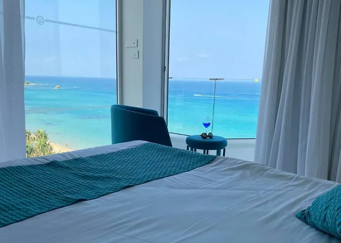 Silver Sands فندق 3*