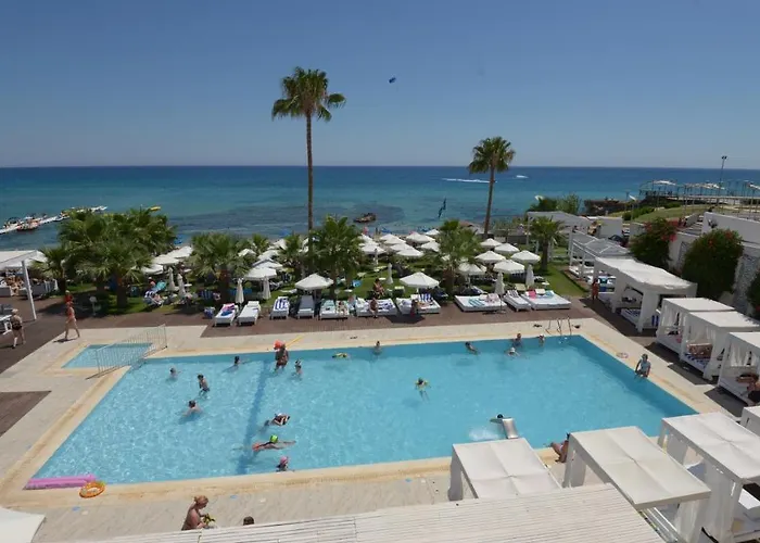 Silver Sands Отель 3*