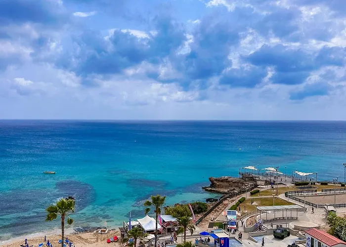 فندق Silver Sands