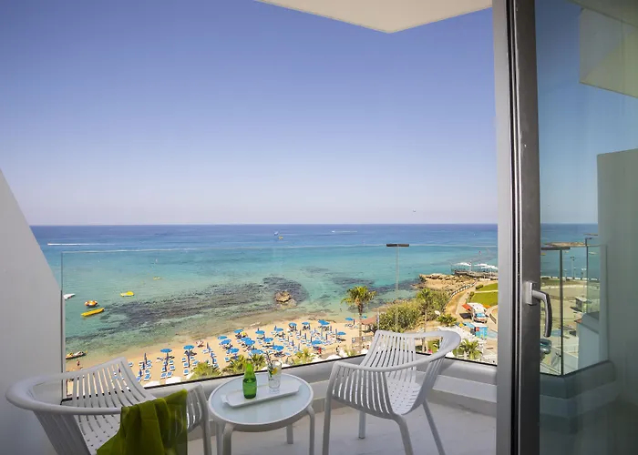 فندق Silver Sands 3*